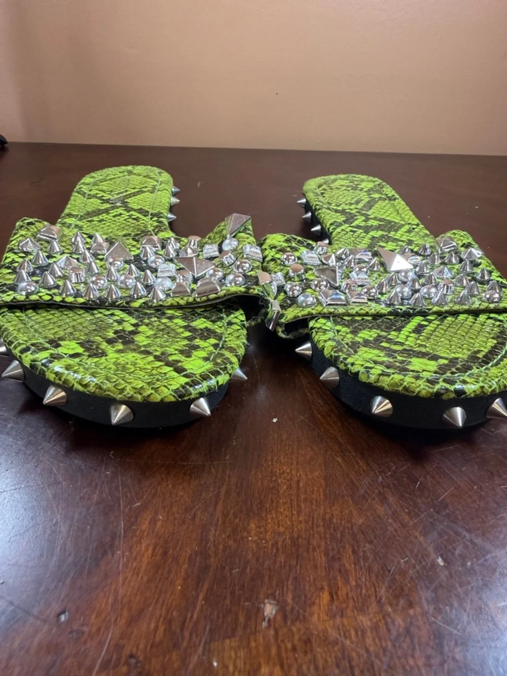 N/A green slippers